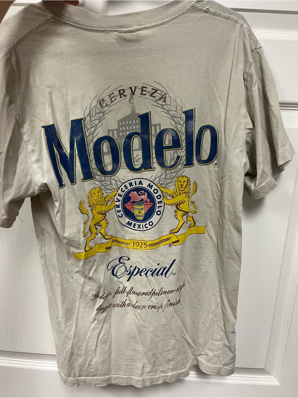 Modelo Especial Pocket Tee Size Small Beige Graphic T-Shirt - Picture 2 of 3